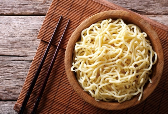你知道看似簡單的麵條，加了多少添加物嗎？